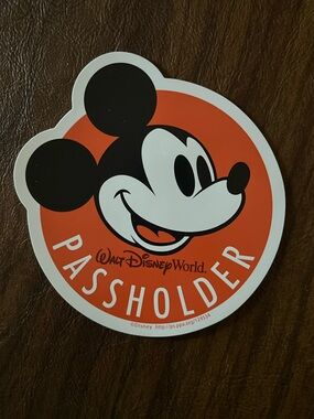 New Walt Disney World Annual Passholder Magnet - Mickey Mouse